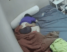 문신 배달남과 동거중인 가출팸 출신 스무살녀